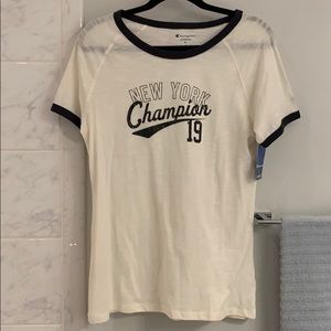 🔴 LAST CHANCE! Champion T-shirt